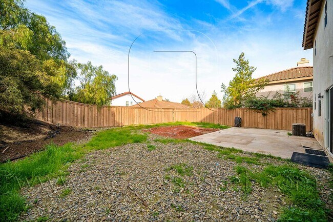 Building Photo - Spacious 3 Bed + Loft-Style Living in Lake Elsinore w/ Private Yard