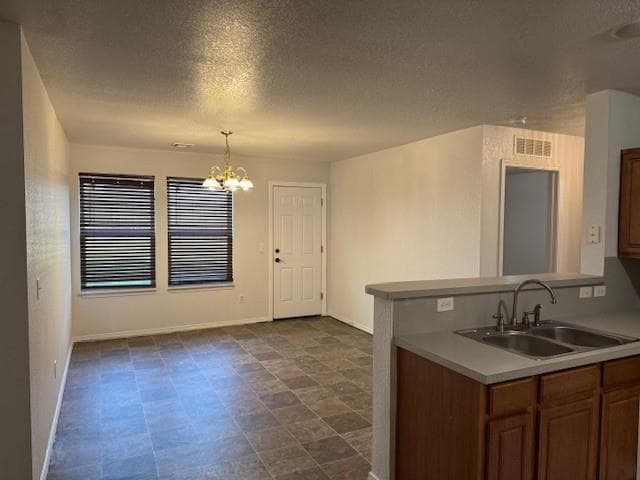 Building Photo - 2412 Waterleaf Dr