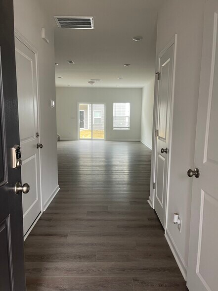 Building Photo - 3509 Nimbell Rd