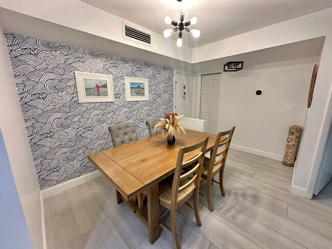 Building Photo - 630 Ocean Dr