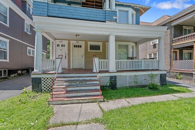 Building Photo - 816-818 Maryland Ave - Upstairs Unit 2