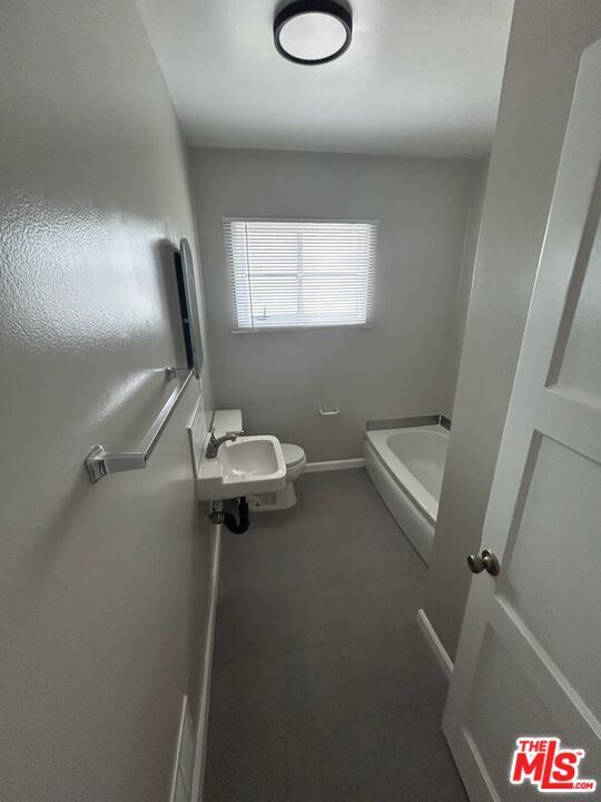 Building Photo - 4121 Santo Tomas Dr