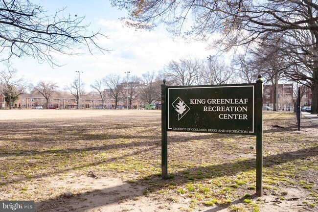 Building Photo - 302 N St SW