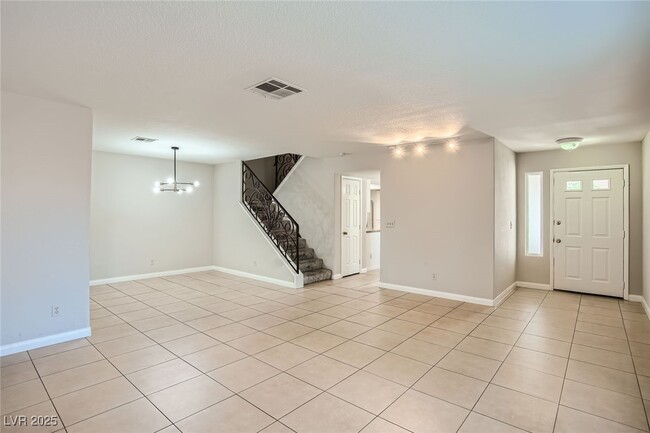 Building Photo - 7705 Wolf Creek Rd