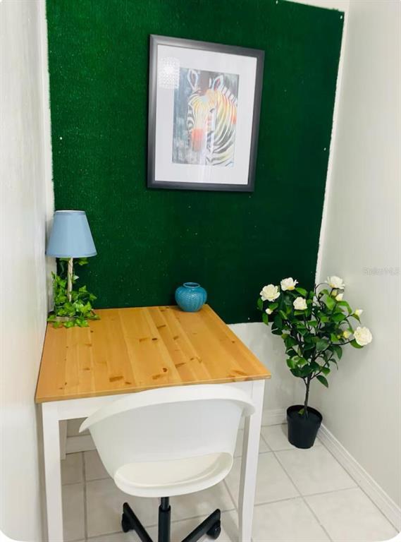 Building Photo - 2521 Lorraine St