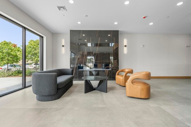 Building Photo - 9 John St