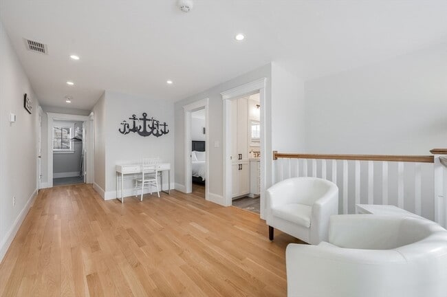 Building Photo - 6 Stanwood Pt