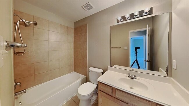 Building Photo - 19223 Mustang Pointe Ln