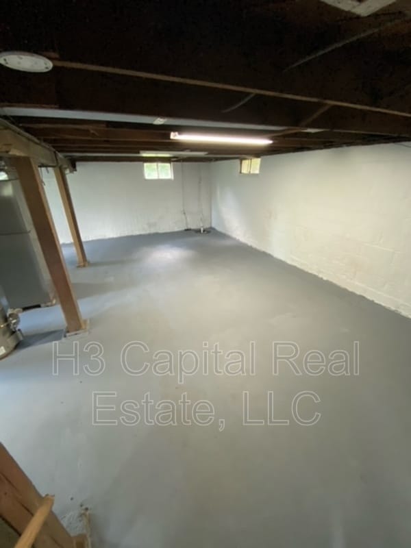 Building Photo - 709 Payne St
