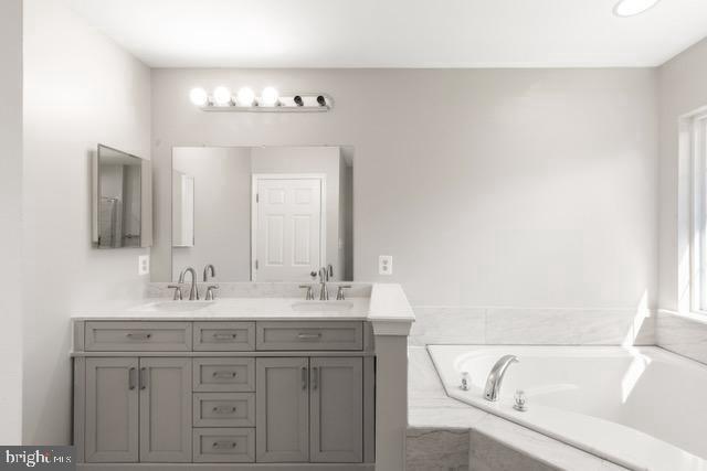 Building Photo - 722 Cardiff Cir