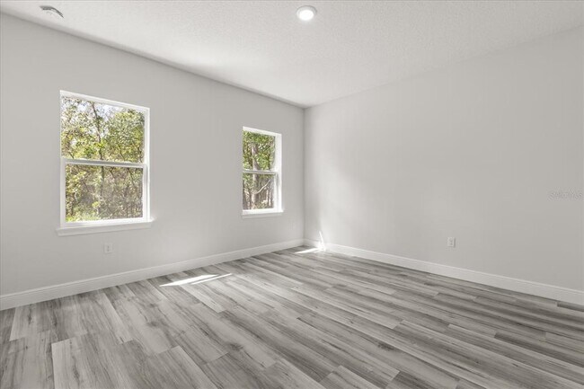 Building Photo - 6761 SW 151 Loop