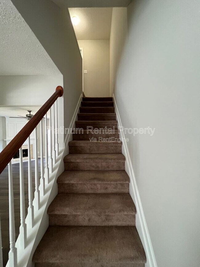 Building Photo - 1030 Kilmington Ct