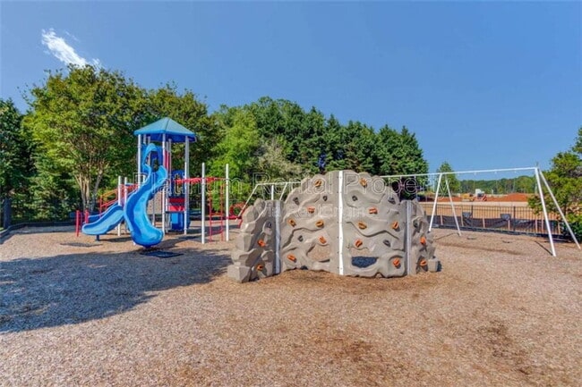 Building Photo - 1811 Traditions Way