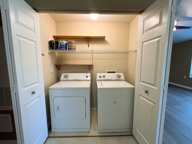 Building Photo - Beautiful 3 Bedroom Condo in the Links wit...