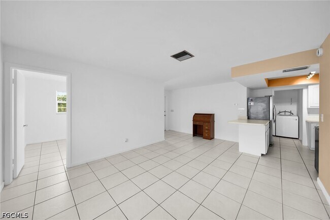 Building Photo - 1207 SE 40th Terrace