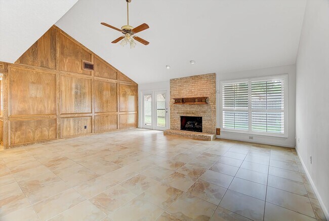 Building Photo - 3647 Marywood Dr