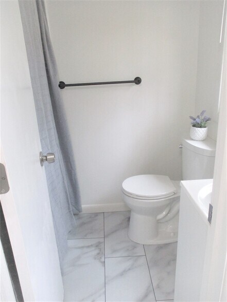 Brand new tub and surround - 8 Jennings Rd