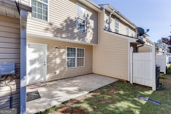 Building Photo - 2883 Creek Bottom Ct