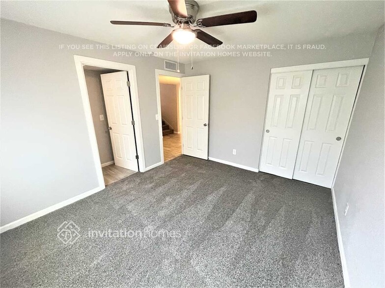 Building Photo - 943 E Manhatton Dr
