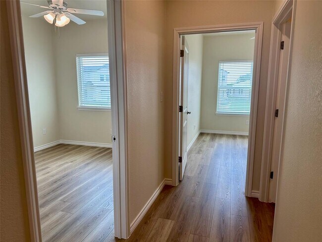 Building Photo - 515 War Admiral Dr