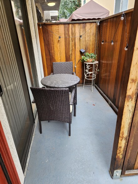 Building Photo - 11630 Chenault St