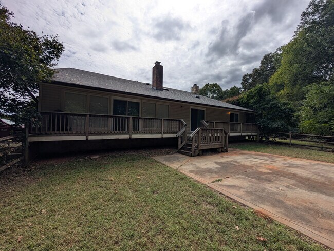 Building Photo - Room in Single Family Home on Ranson Rd