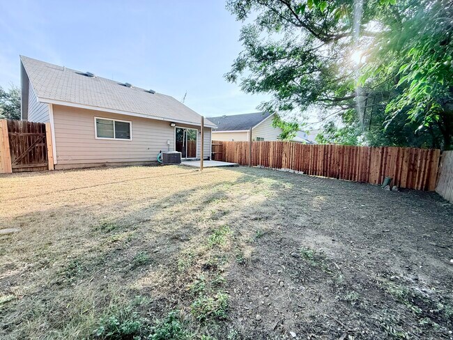 Building Photo - 9922 Kent Forest