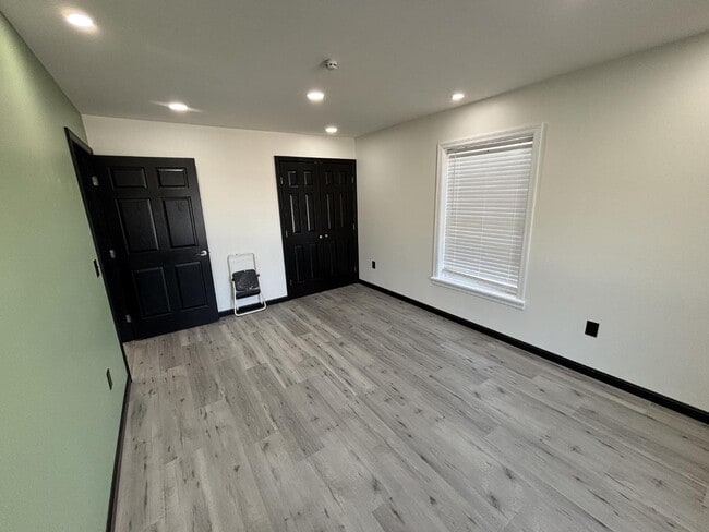 Building Photo - 8495 Woodbury Pike