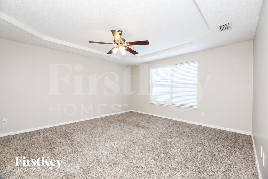 Building Photo - 2921 Ravine Hill Dr