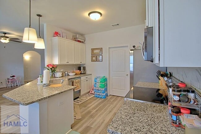 Building Photo - 1104 Marne Blvd