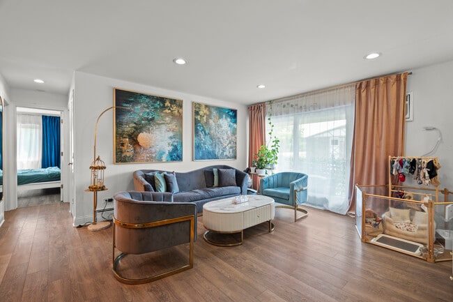 Building Photo - 9S220 S Frontage Rd