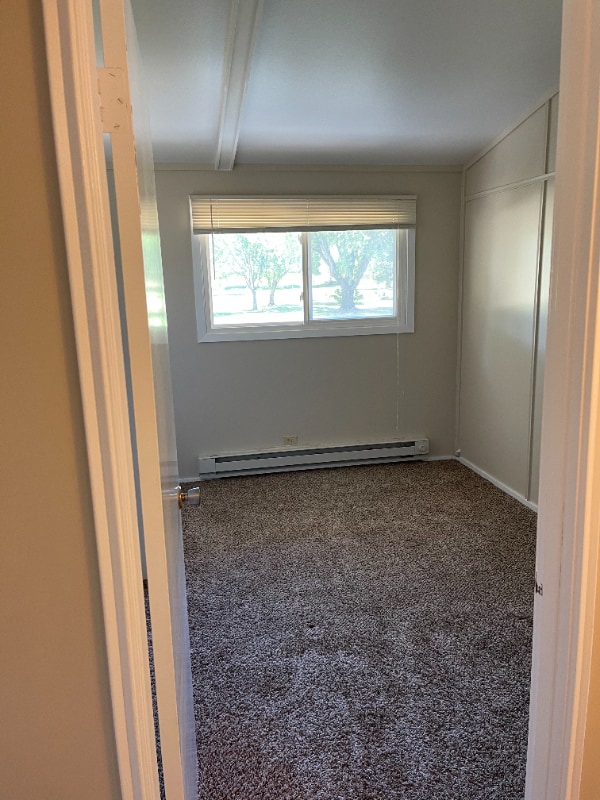 Building Photo - 245 Country Club Dr