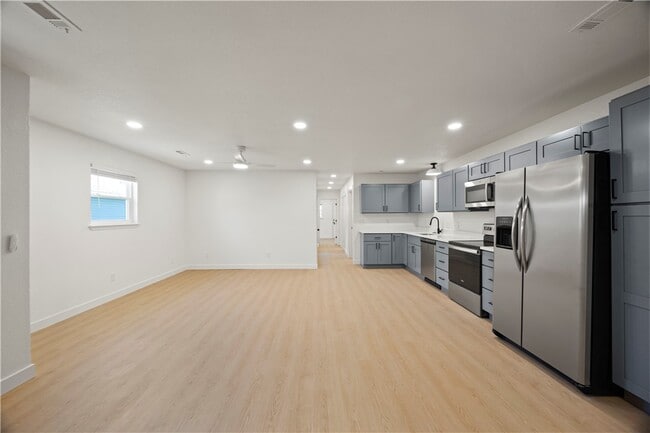 Building Photo - 2007 Sycamore Pl