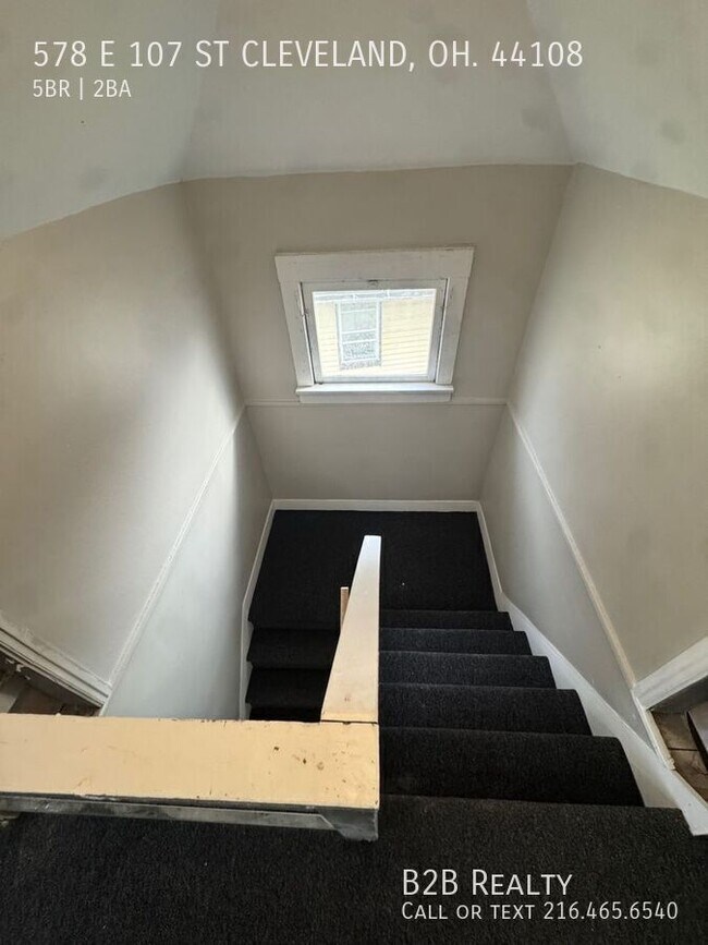 Building Photo - 578 E 107th St