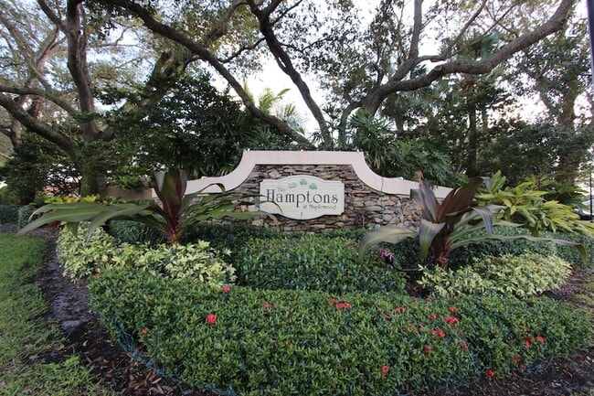 Building Photo - 240 Sussex Cir