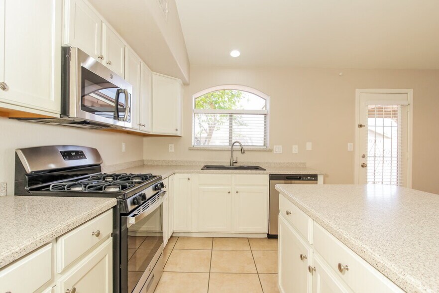 Building Photo - 1745 N 125th Dr
