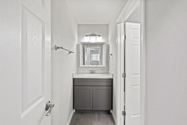 Building Photo - 2825 San Gabriel St