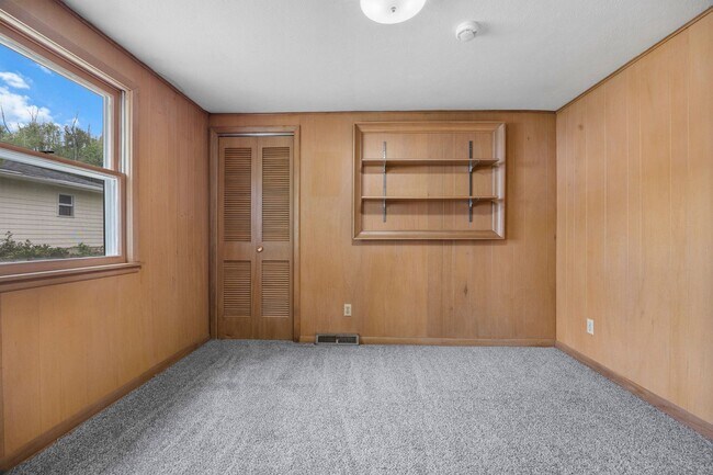 Building Photo - 4 Bedroom Remodeled with 2 Stall Detached Garage