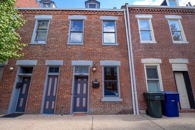 Building Photo - 1842 S 10th St