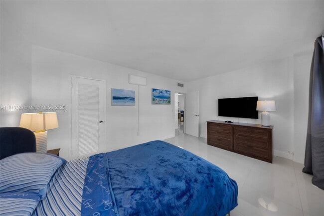 Building Photo - 800 West Ave