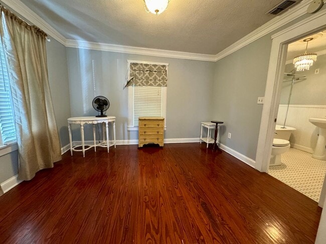 Building Photo - Great 3 Bed 2 Bath Home in Seminole Heights