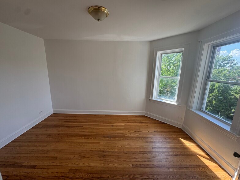 Building Photo - 4251 W Haddon Ave