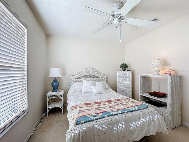 Building Photo - 526 Henley Cir