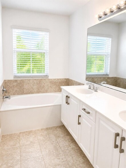 Building Photo - 5903 Monterra Club Dr