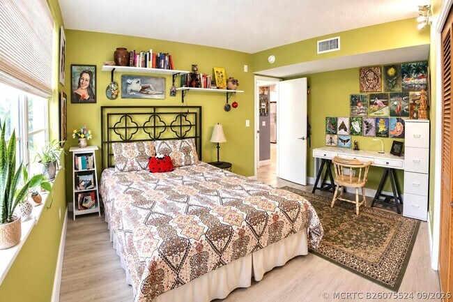 Building Photo - 4000 Cypress Grove Way