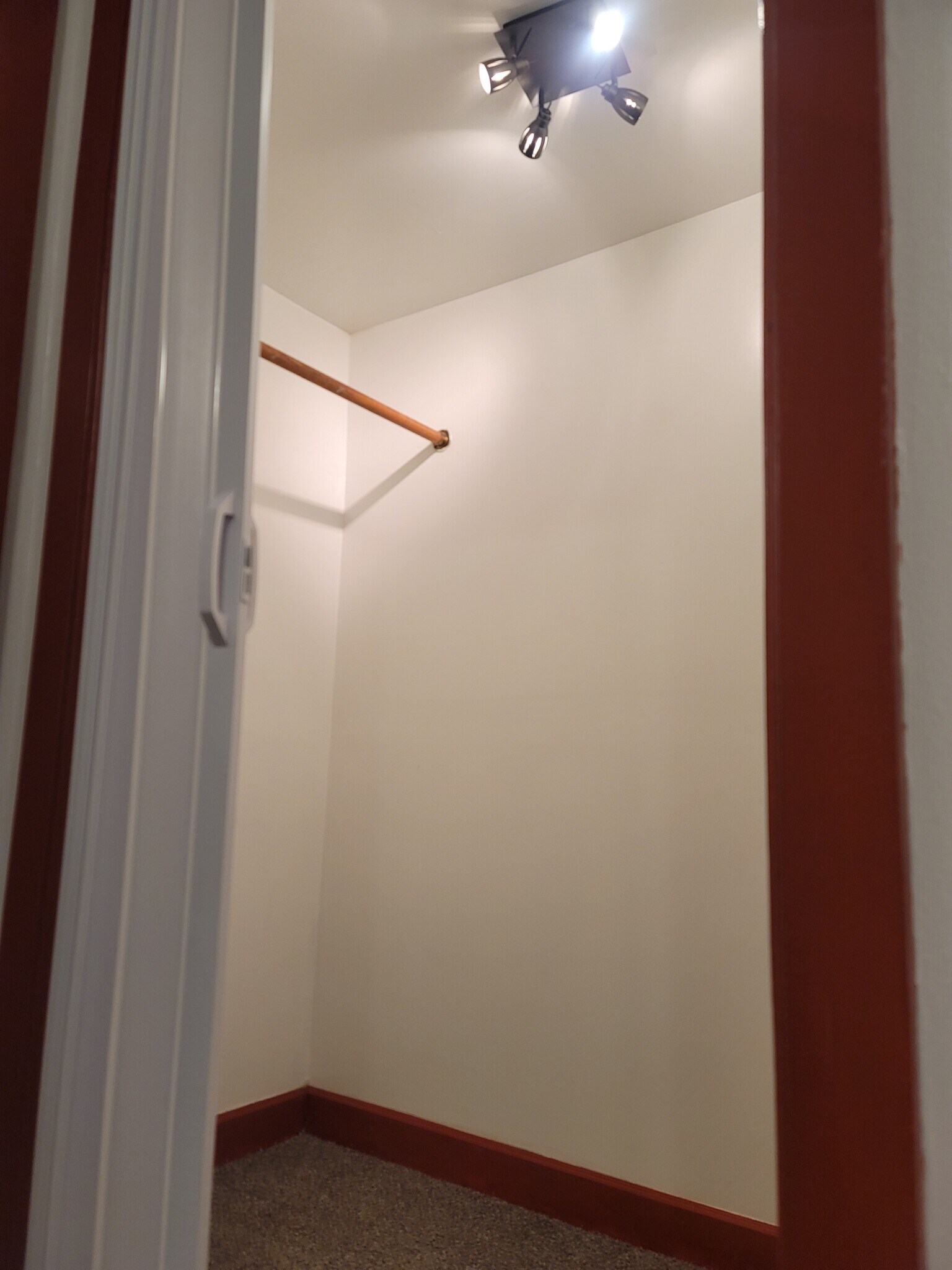 Building Photo - 1622 Bainbridge St