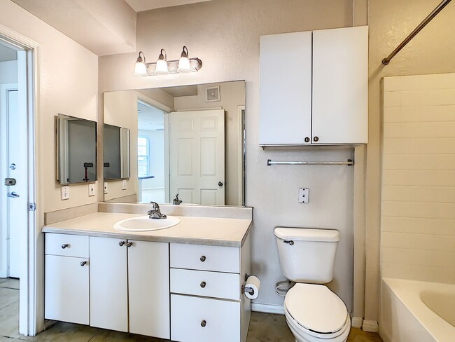 Building Photo - North Quarter of Downtown Orlando, convenient to Ivanhoe District