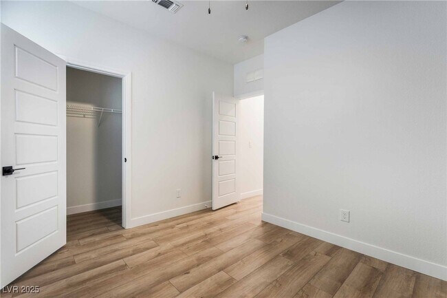 Building Photo - 10613 Adobe Ranch St