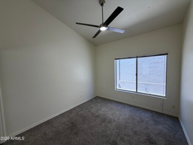Building Photo - 15844 S 23rd Pl