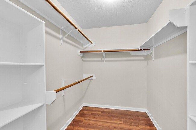 Building Photo - 2726 Fox View Cir